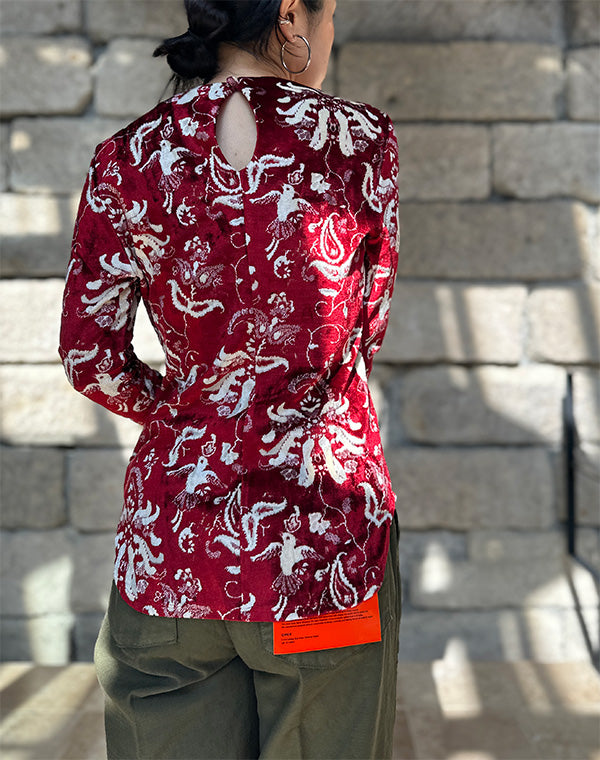 
                  
                    Load image into Gallery viewer, Velour Jersey Top / 301165252008
                  
                