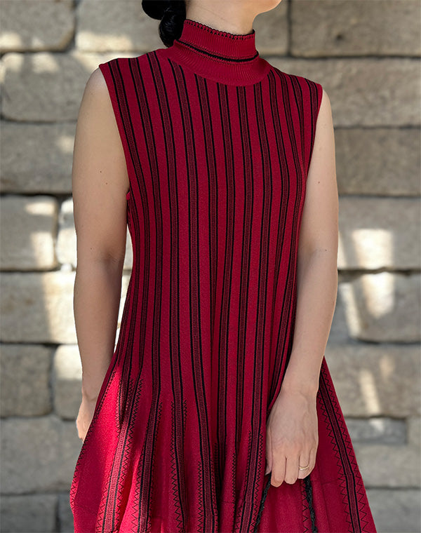 
                  
                    Load image into Gallery viewer, Asymmetric Knitted Volume Dress / 303165252003
                  
                