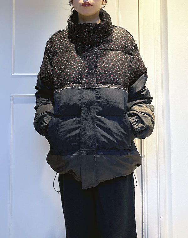 
                  
                    Load image into Gallery viewer, Step Down Jacket / 313333252001
                  
                
