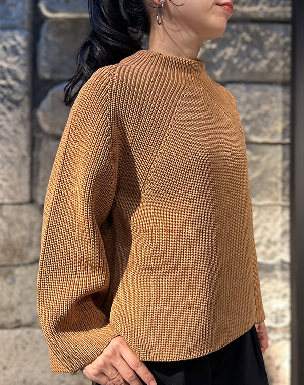 
                  
                    Load image into Gallery viewer, SIGNATURE BOTTLE NECK / 301335252005
                  
                