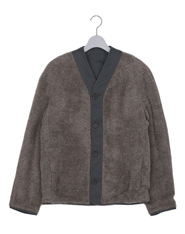 
                  
                    Load image into Gallery viewer, LEMAIRE - REVERSIBLE V-NECK LINER / 313263212001S
                  
                