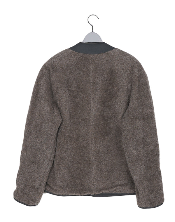 
                  
                    Load image into Gallery viewer, LEMAIRE - REVERSIBLE V-NECK LINER / 313263212001S
                  
                