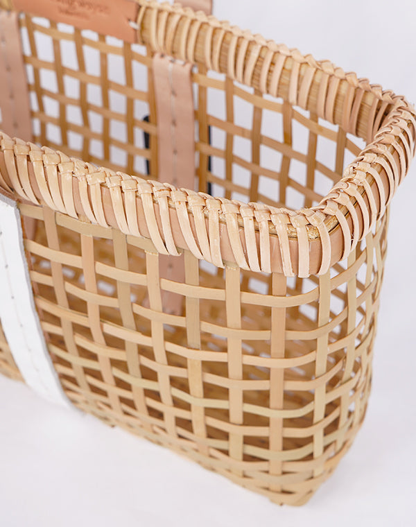 
                  
                    Load image into Gallery viewer, amiami 革手バスケット S ホワイト / 904834253021
                  
                