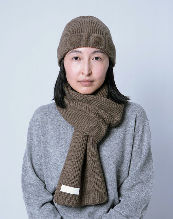 
                  
                    Load image into Gallery viewer, SHION Knit muffler / JJA19402UA
                  
                