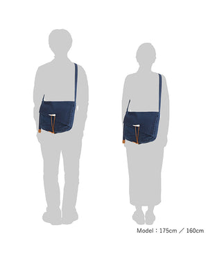 
                  
                    Load image into Gallery viewer, LUGGAGE LABEL / TRUE BLUE / FLAP SHOULDER BAG(L) / 335847242004
                  
                