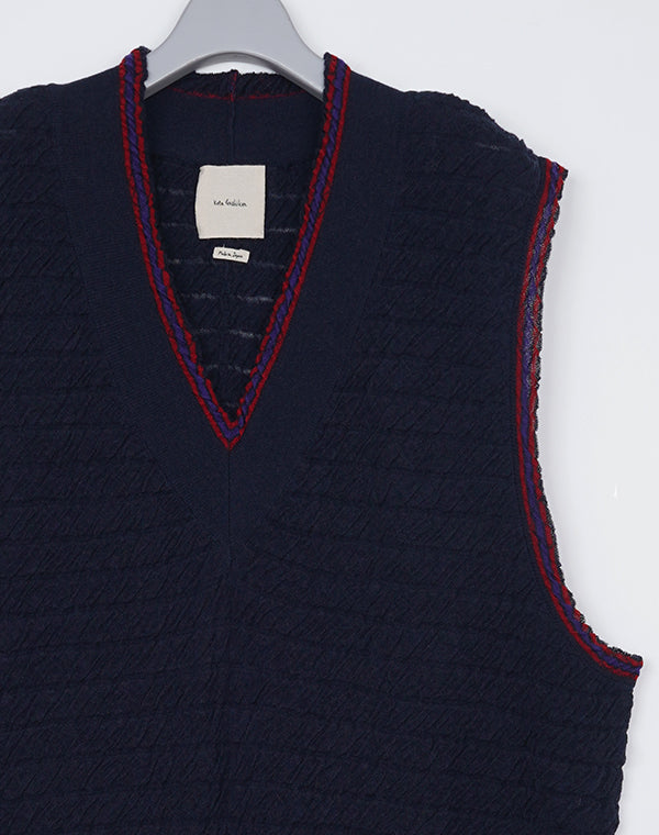 
                  
                    Load image into Gallery viewer, Wrinkled School Vest / 310343252001
                  
                