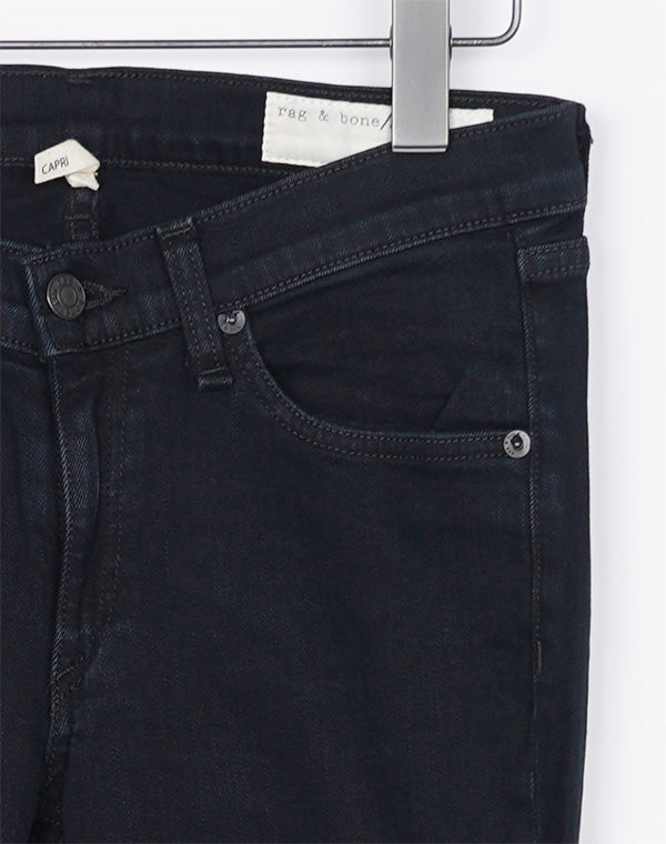 
                  
                    Load image into Gallery viewer, rag &amp;amp; bone - Skinny Capri / 401314152005A
                  
                