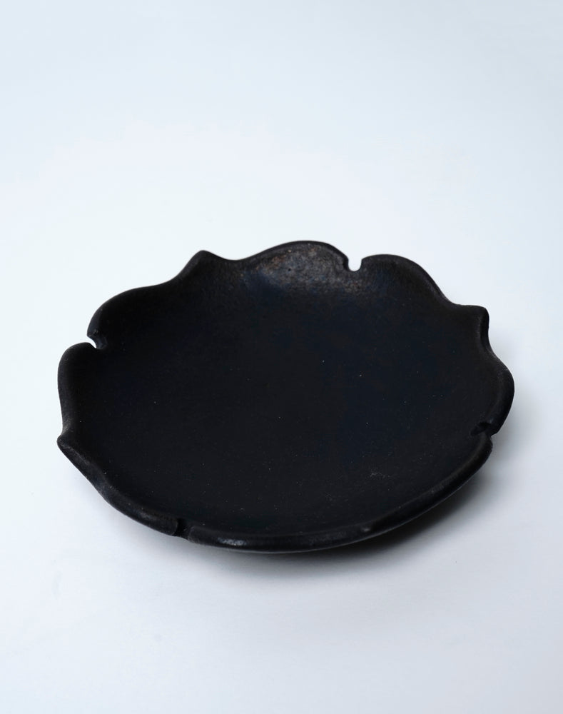 
                  
                    Load image into Gallery viewer, 輪花豆皿 / 904413193009
                  
                