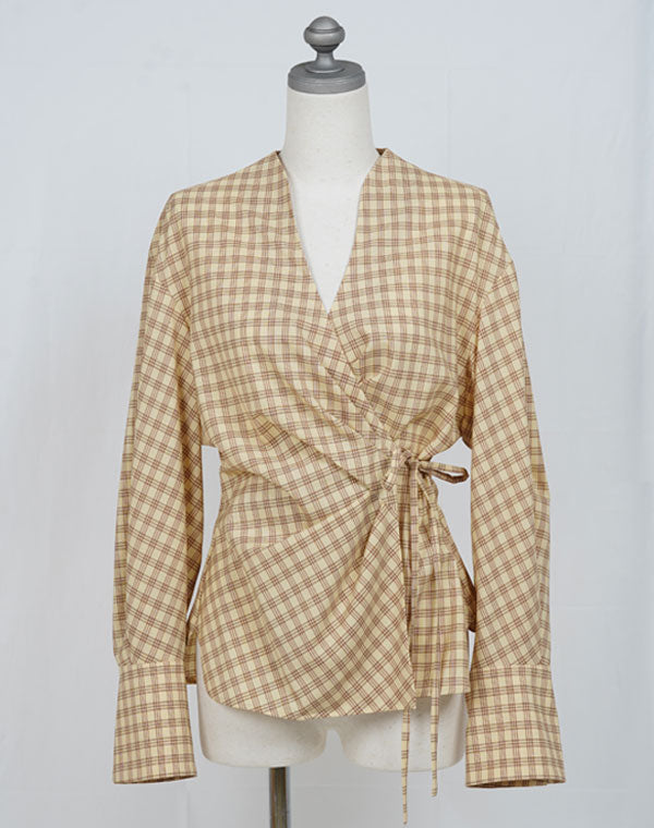 
                  
                    Load image into Gallery viewer, Mame Kurogouchi - SUMMER WOOL PLAID WRAP-FRONT TOP / 152165211005A
                  
                